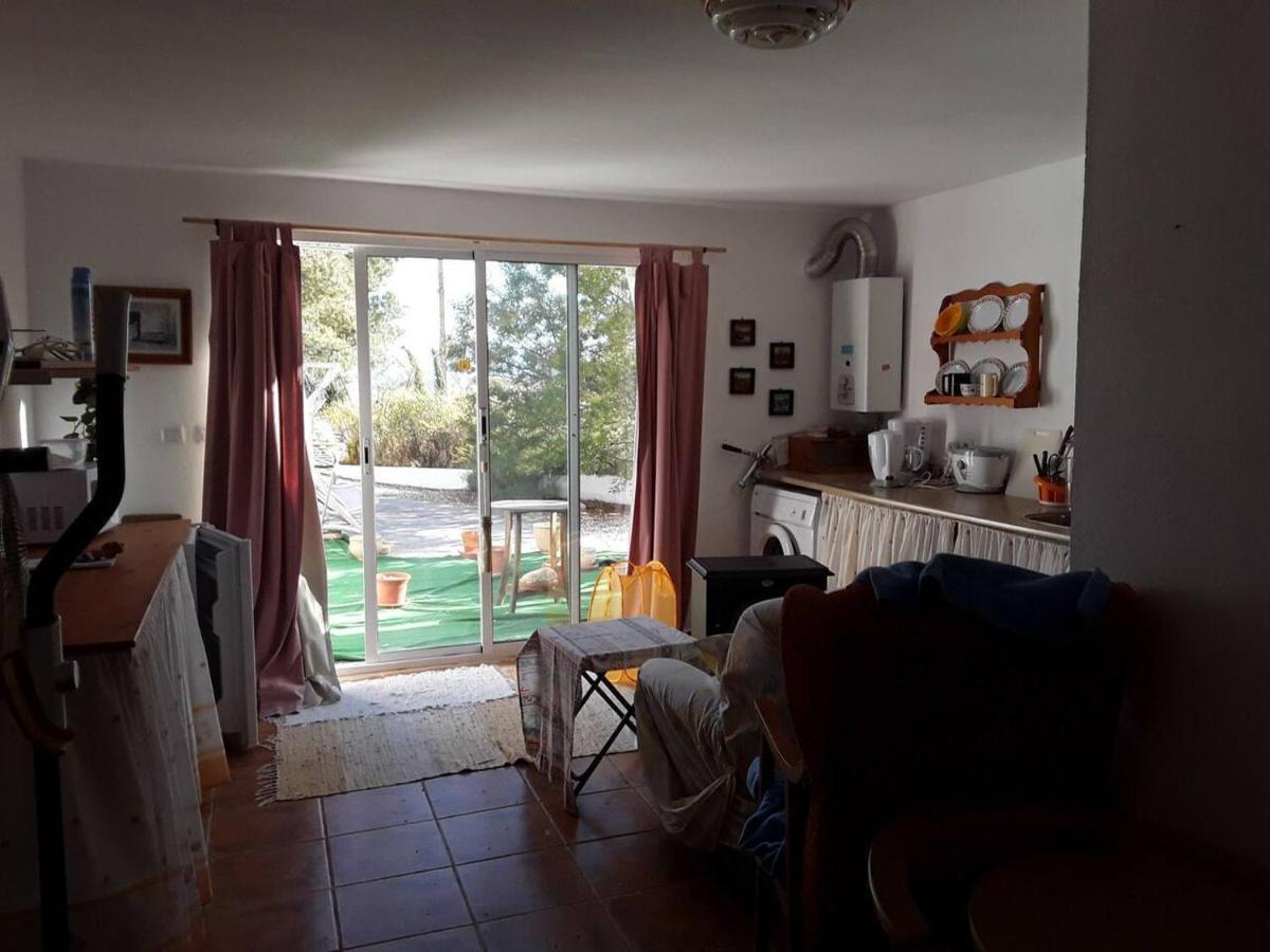 2-Bed Apartment - Sleeps 3 - Parking - Near Albox Kültér fotó
