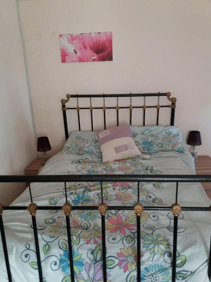 2-Bed Apartment - Sleeps 3 - Parking - Near Albox Kültér fotó